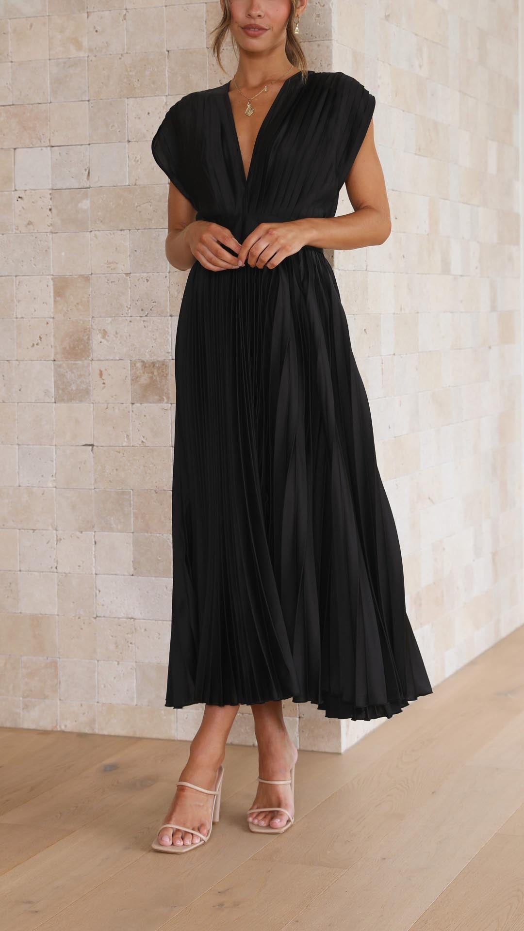 Julia™ | Elegantes Faltenkleid